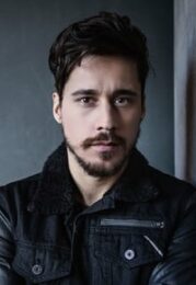 Peter Gadiot